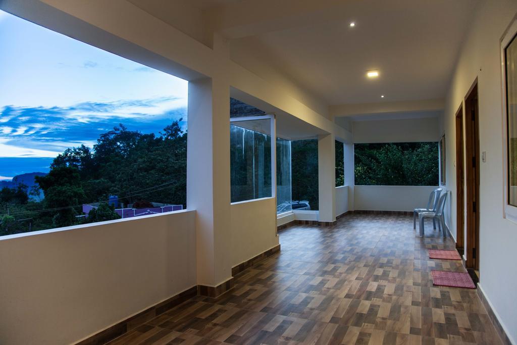 Petra Family Guest House Valparai Phòng bức ảnh